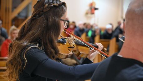 První adventní neděle s Komorními smyčci Lidové konzervatoře