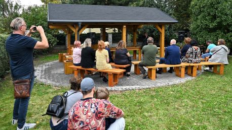 Slavnostní poděkování - proměna zahrady Múzické školy