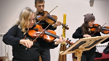 První adventní neděle s Komorními smyčci Lidové konzervatoře